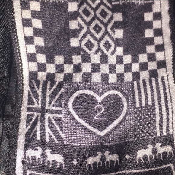 Vintage Wool Coat || Geometric Statement - Picture 4 of 5